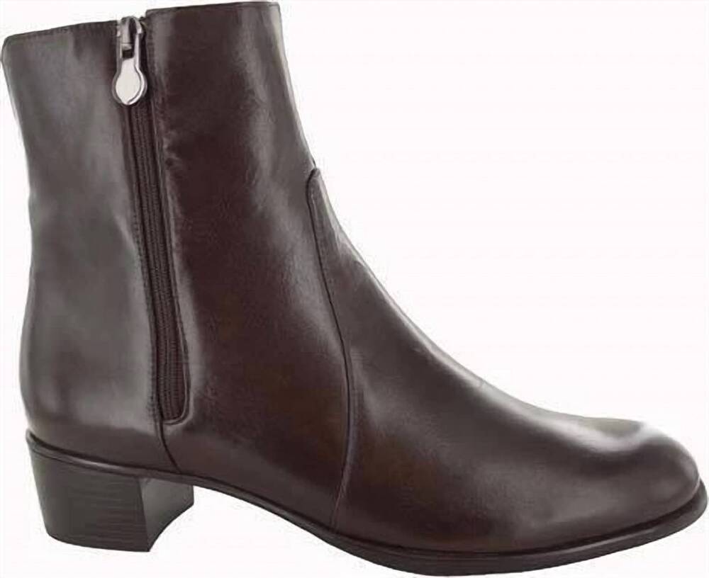 NEW MUNRO women's linda booties in brown leather